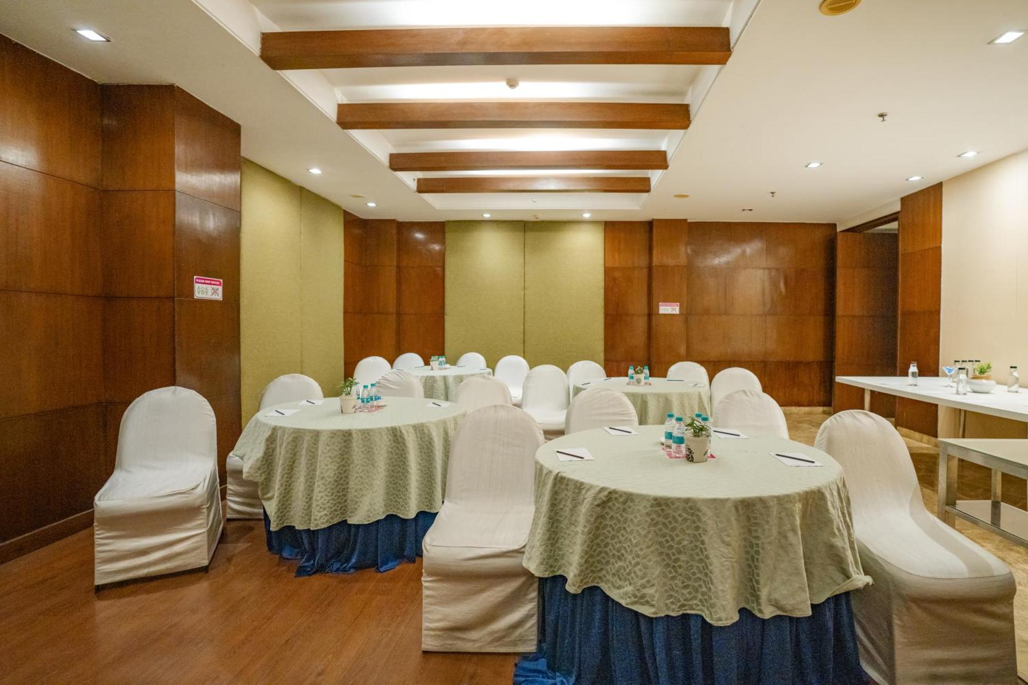 Royal Orchid Central Jaipur, Bani Park Εξωτερικό φωτογραφία